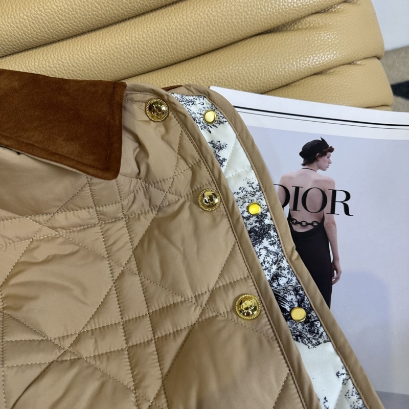 chr1st1an D10r outwear